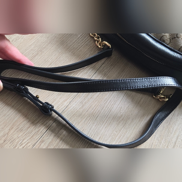 Gucci Crossbody Bag - Picture 7 of 10